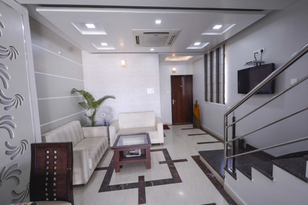 Hotel Central Residency Варанаси Экстерьер фото
